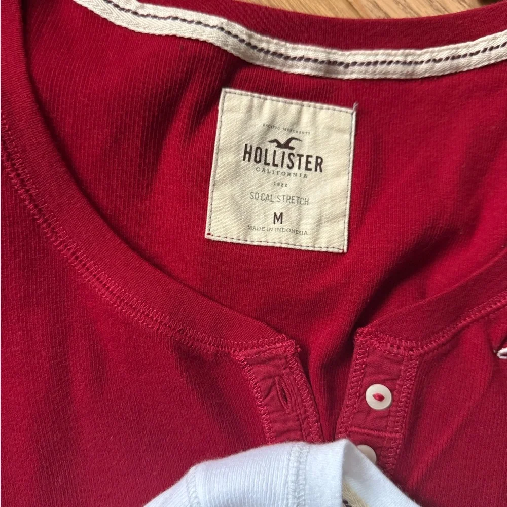 NWT - Set of 3 Hollister Henley’s. Gray, Cream, and Red Long Sleeve Tops - Picture 3 of 7